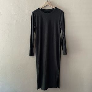 A Pea in the Pod grey maternity dress